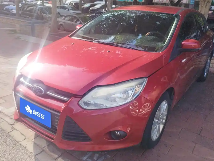 Ford Focus 2014 — фото 1