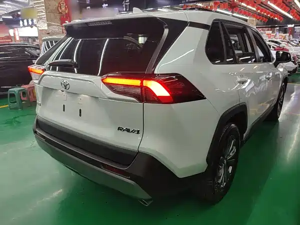 Toyota RAV4 2024