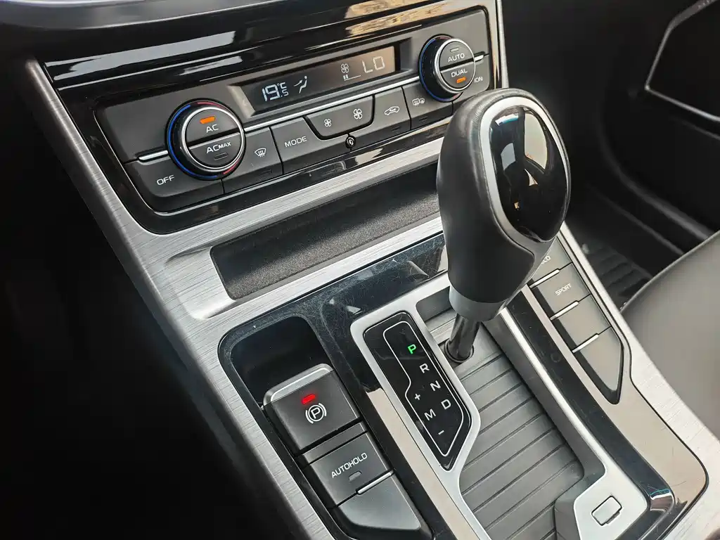 Geely Emgrand GS 2019 — фото 13