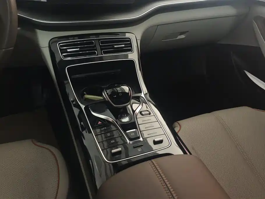 BYD Qin PLUS 2023 — фото 16