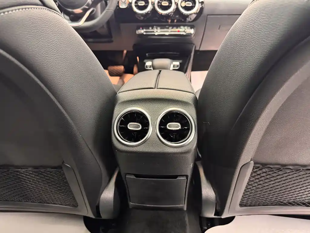 Mercedes-Benz A-Class 2019 — фото 21