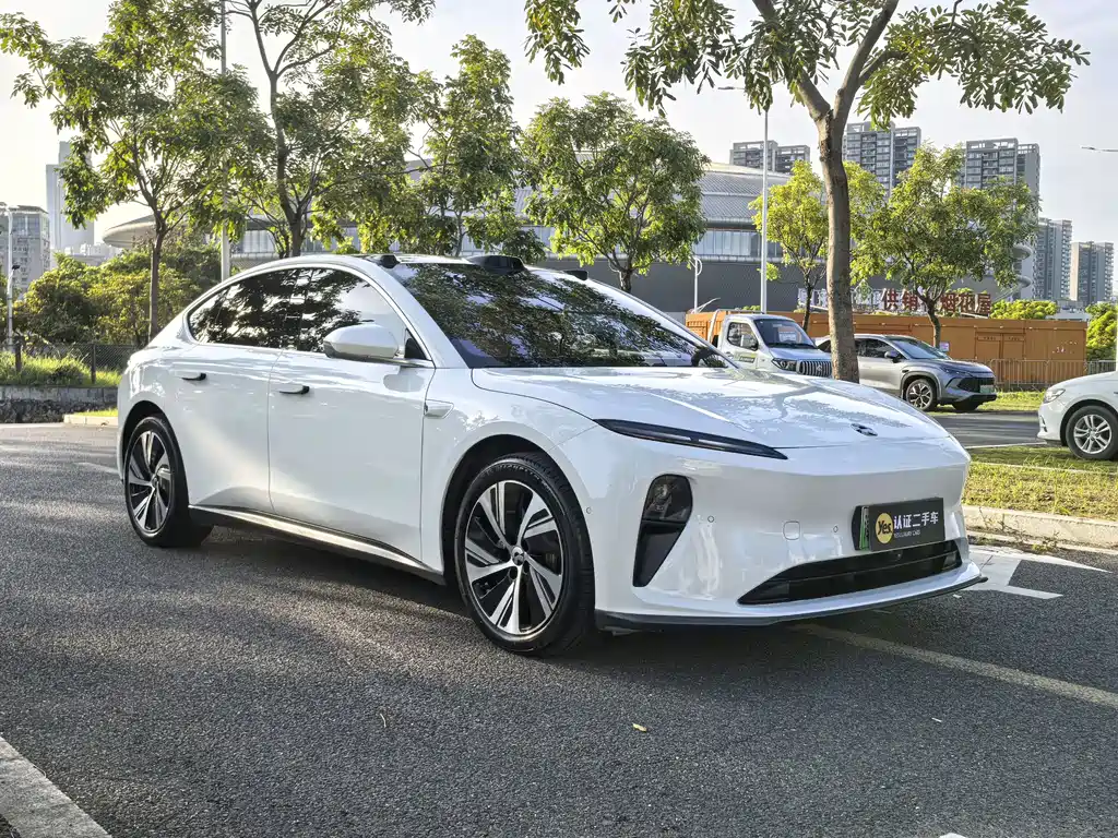 NIO ET5 2025