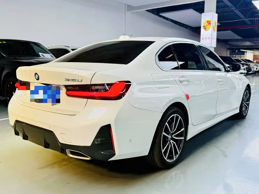 BMW 3 Series 2023 — фото 13