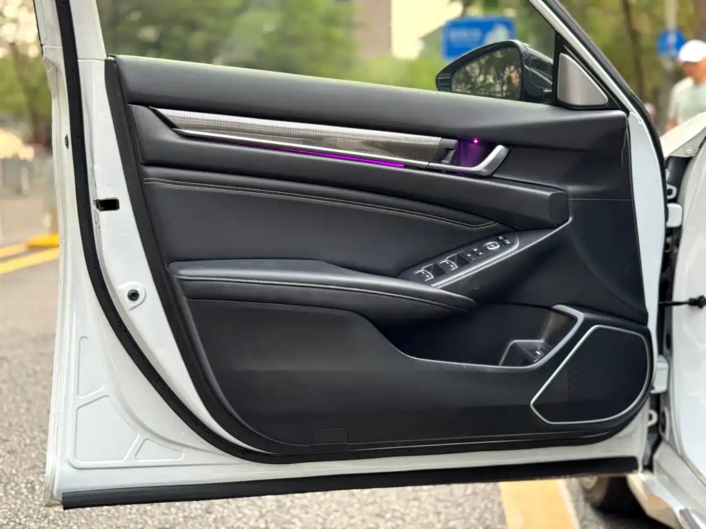 Honda Accord 2022 — фото 14
