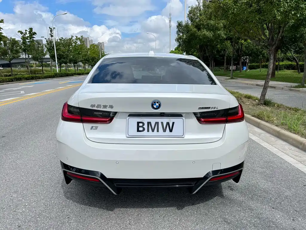 BMW i3 2022 — фото 8