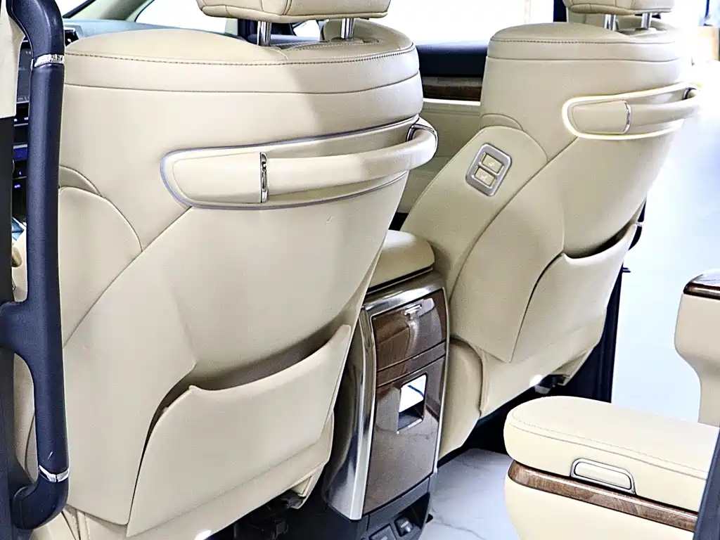 Toyota Alphard 2016 — фото 13