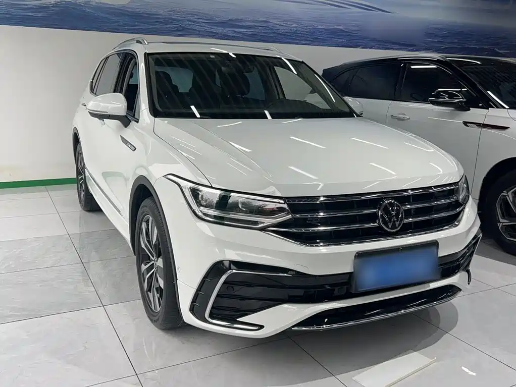 Volkswagen Tiguan L 2024
