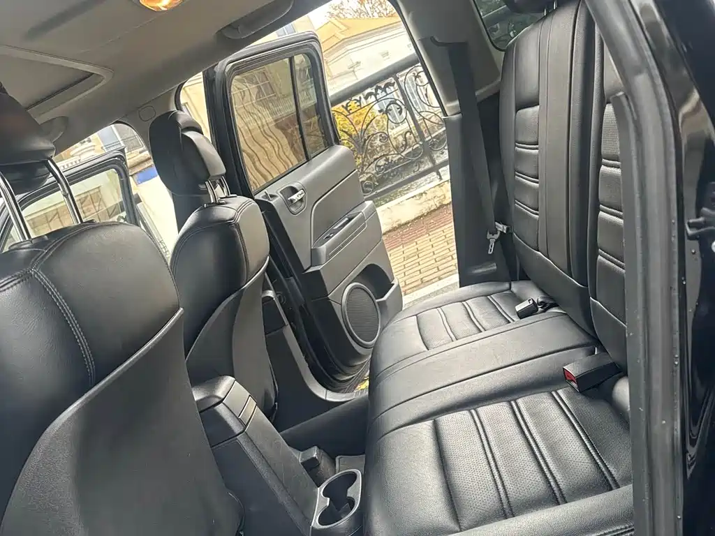 Jeep Patriot 2014 — фото 9