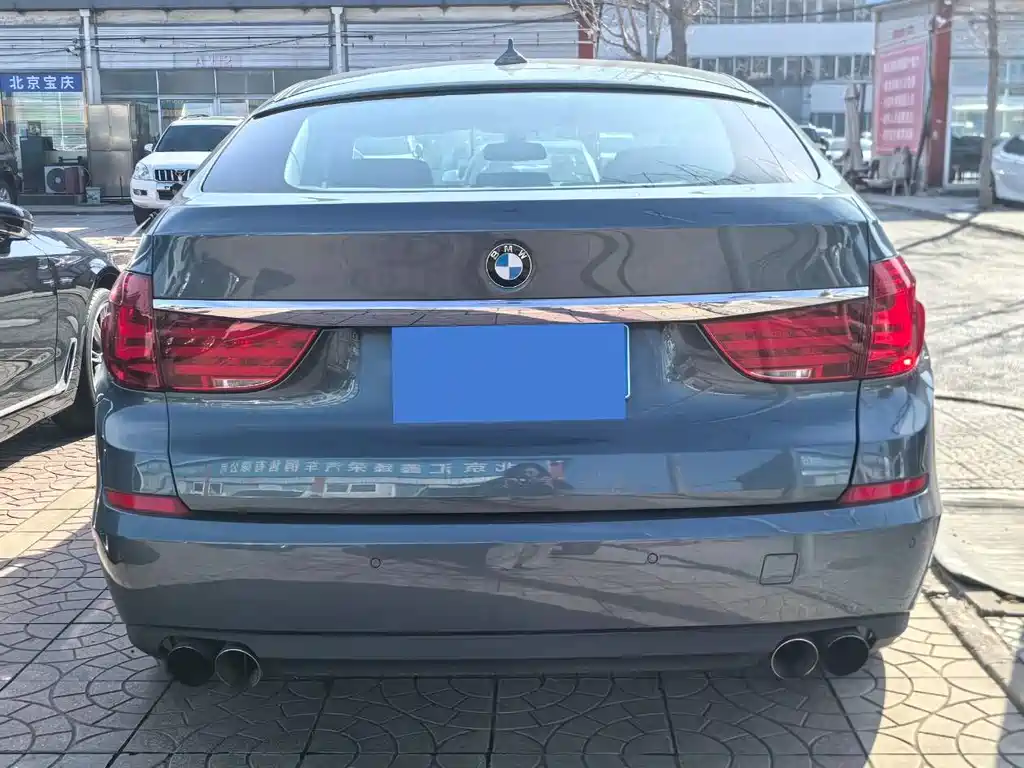 BMW 5 Series GT 2011 — фото 5