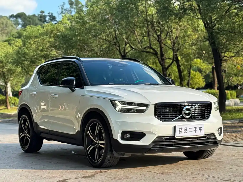 Volvo XC40 2019 — фото 3
