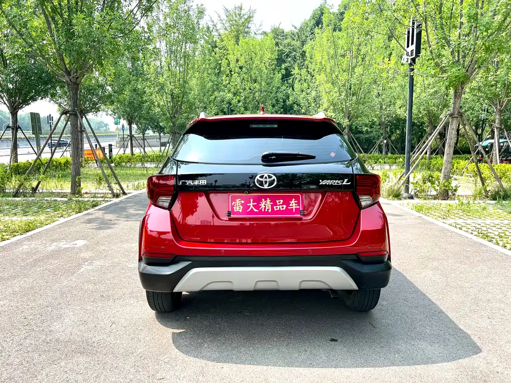 Toyota Yaris L 2021