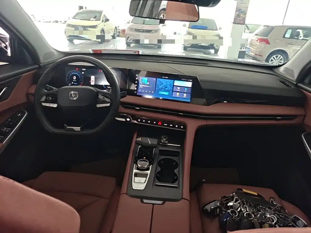 Changan CS75PLUS 2025 — фото 10