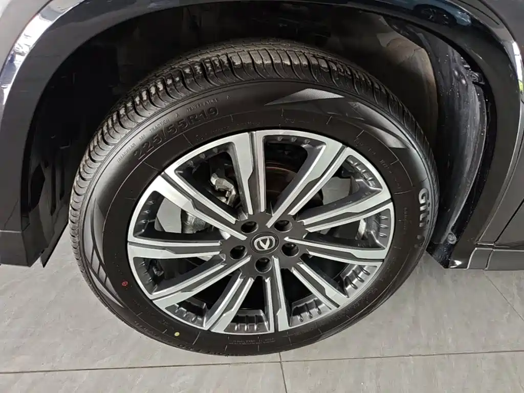 Changan CS75PLUS 2025 — фото 23