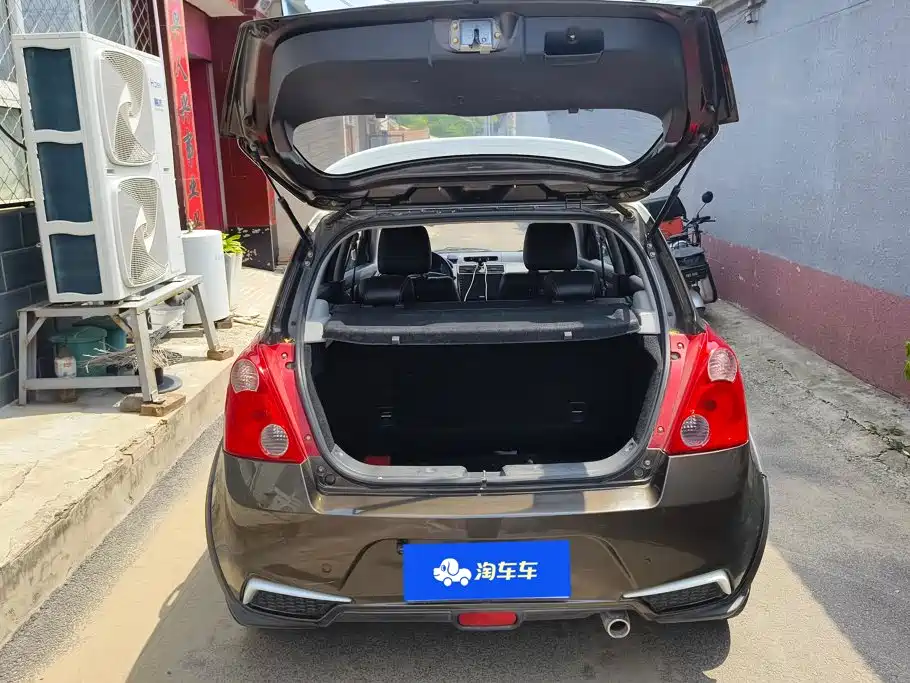Suzuki Swift 2015 — фото 4