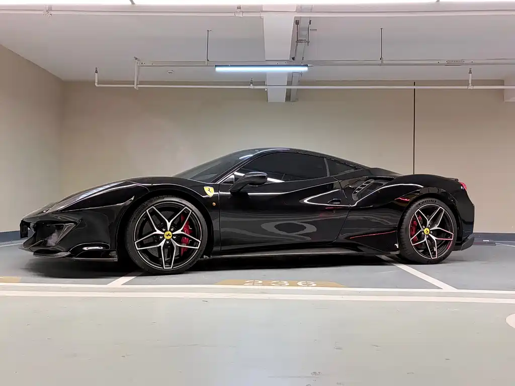 Ferrari 488 2016 — фото 9
