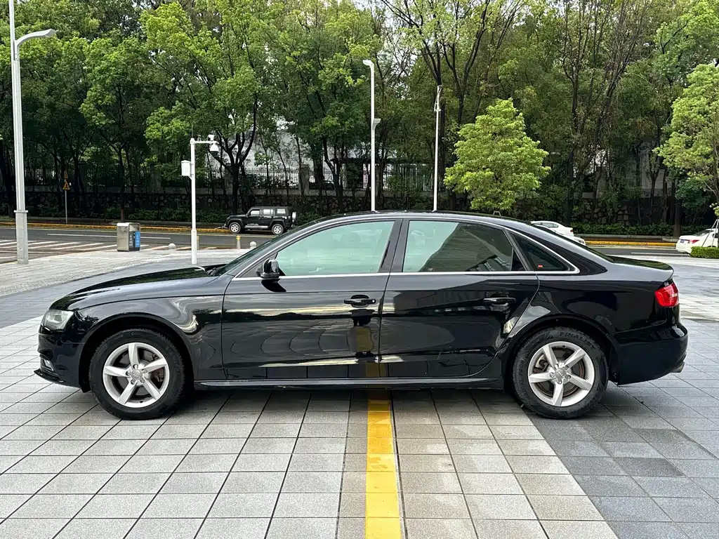 Audi A4L 2012