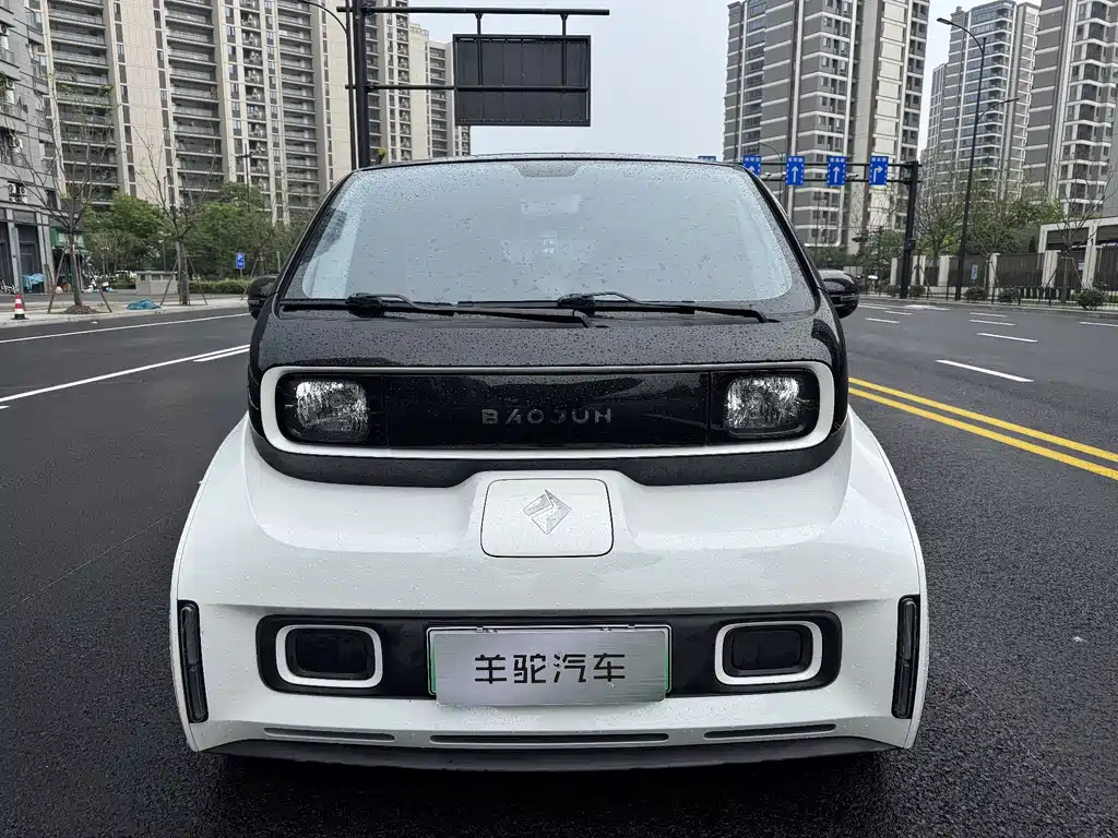 Baojun E300 2021 — фото 13