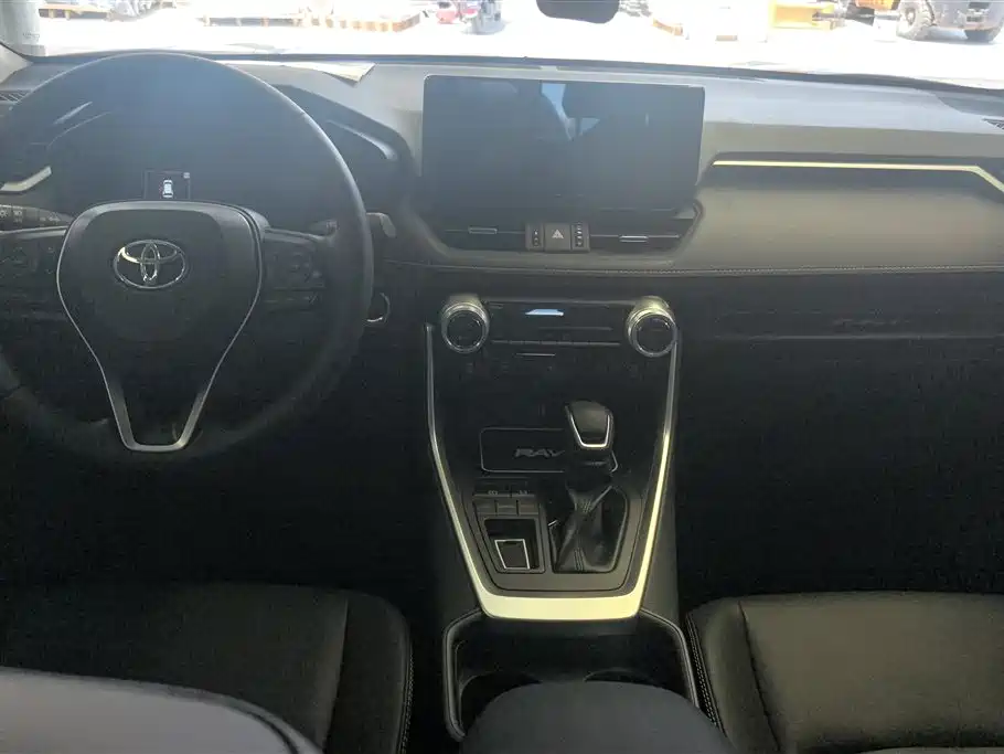 Toyota RAV4 2024 — фото 15