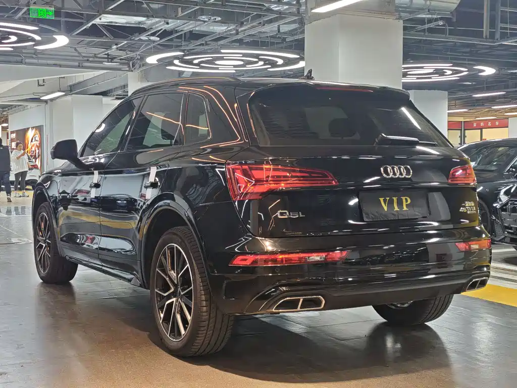 Audi Q5L 2023 — фото 15