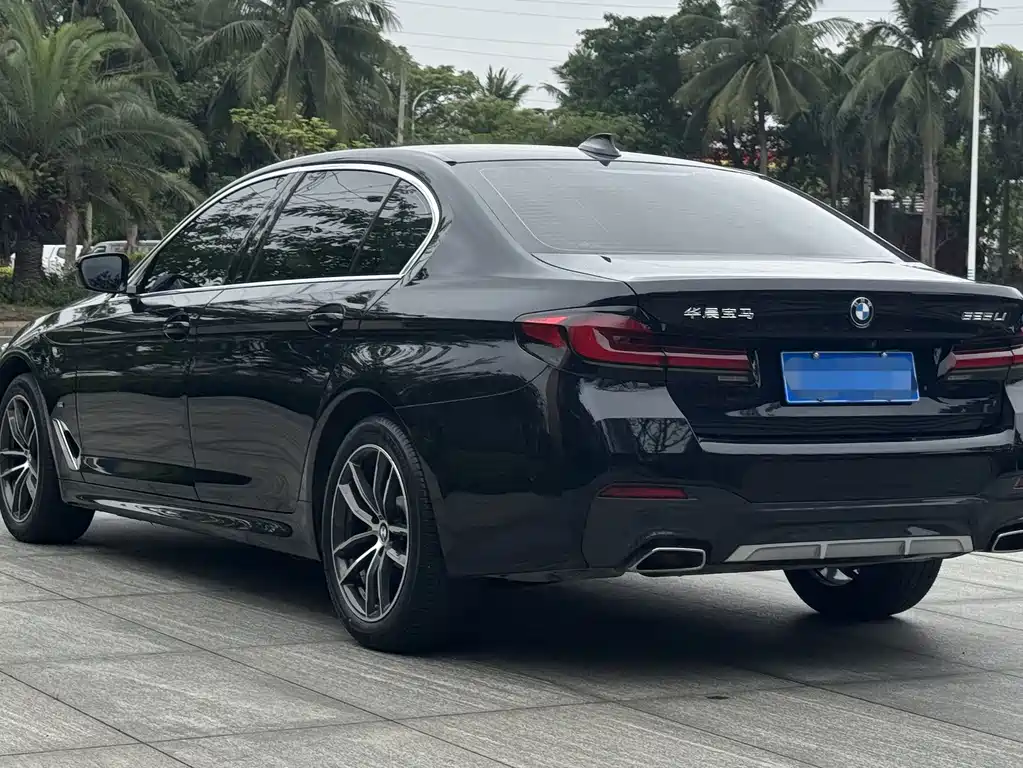 BMW 5 Series 2022