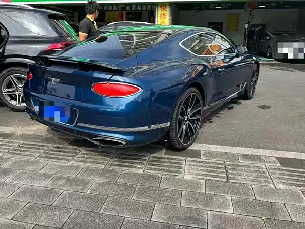 Bentley Continental 2020