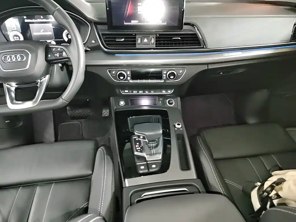 Audi Q5L 2022 — фото 14