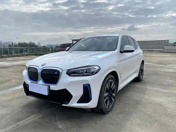 BMW iX3 2022