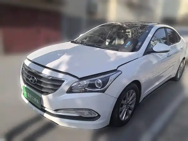 Hyundai Mistra 2014