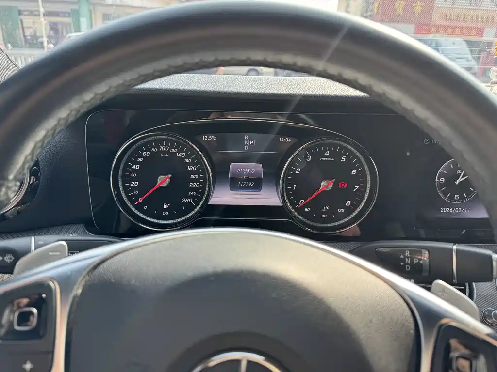 Mercedes-Benz E-Class 2018 — фото 11