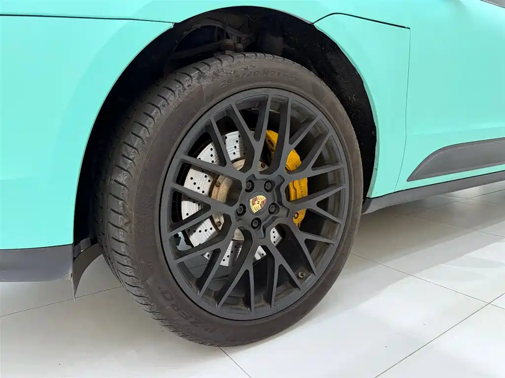 Porsche Macan 2021 — фото 11