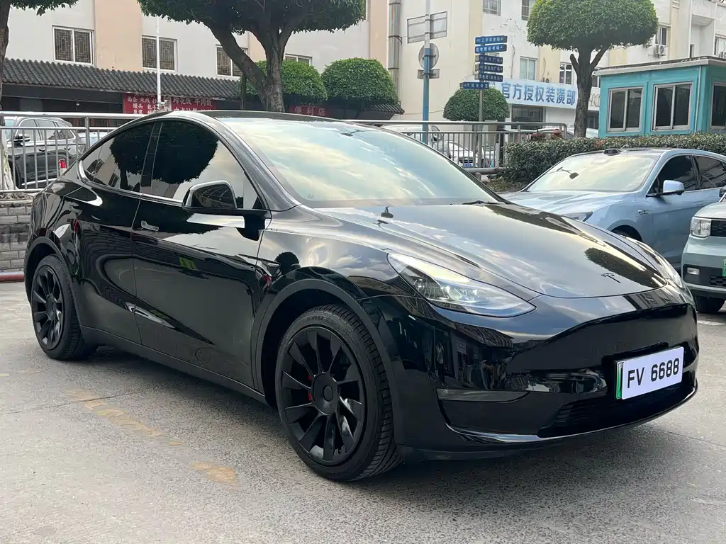 Tesla Model Y 2022 — фото 11