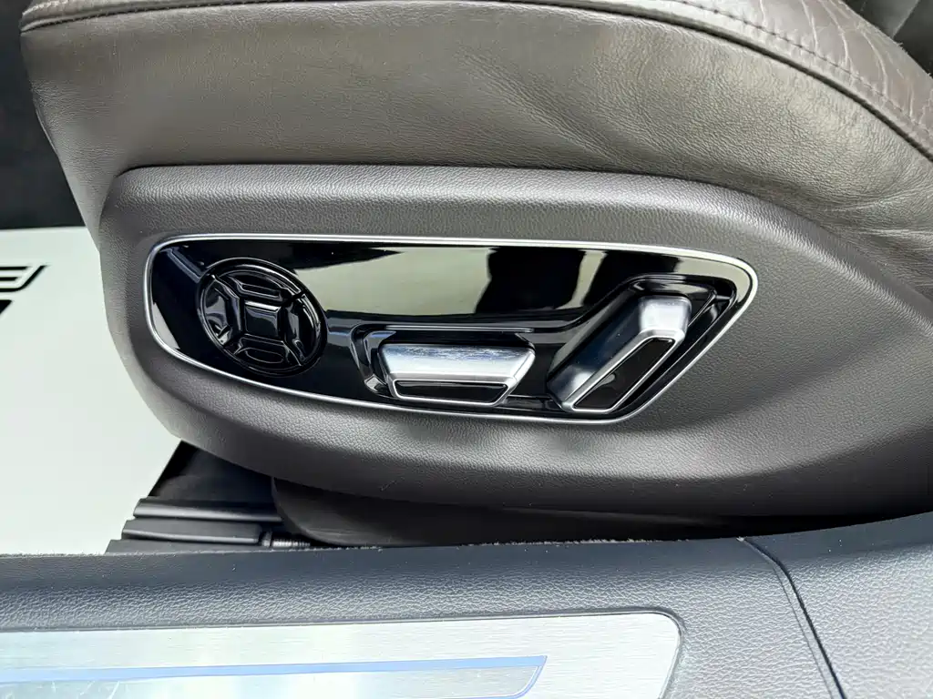 Audi A8 2019 — фото 11