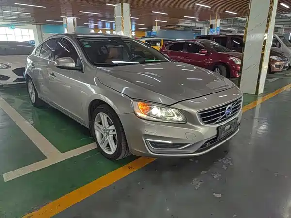 Volvo S60 2015