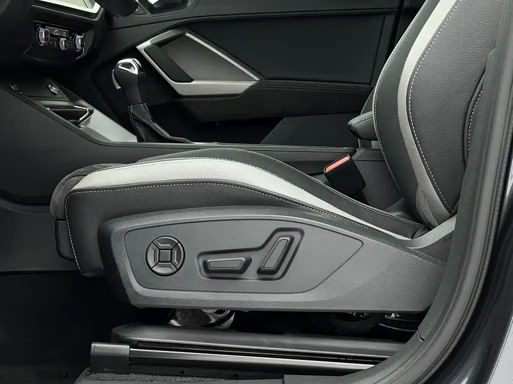 Audi Q3 2022 — фото 20