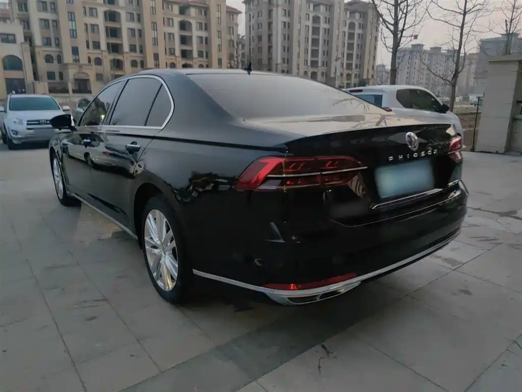 Volkswagen Phideon 2018 — фото 23