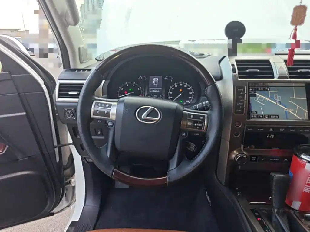 Lexus GX 2015 — фото 11