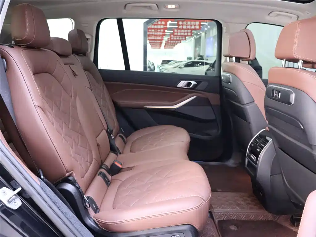 BMW X7 2023 — фото 22