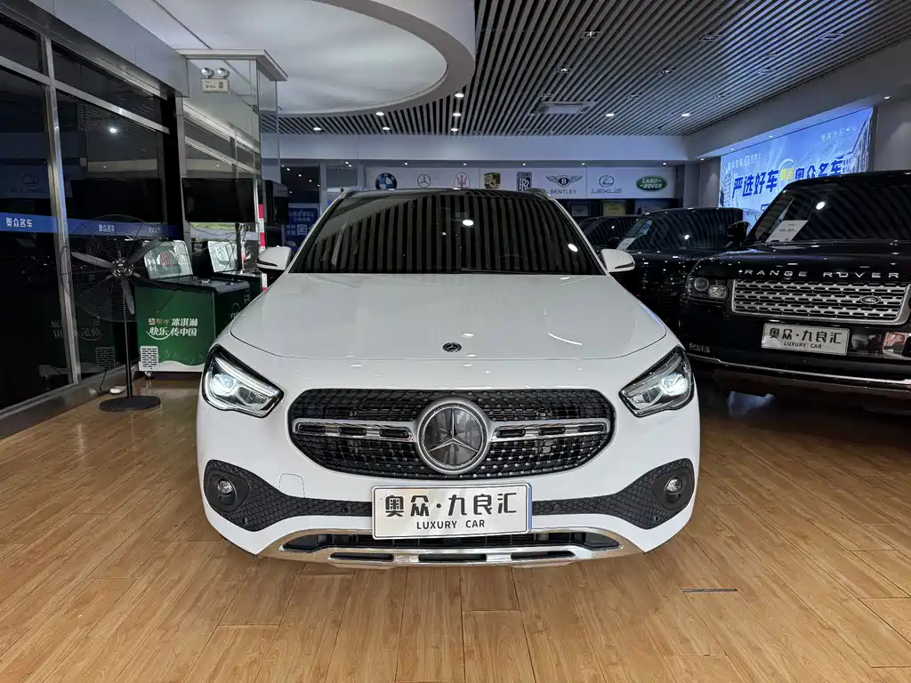 Mercedes-Benz GLA 2021