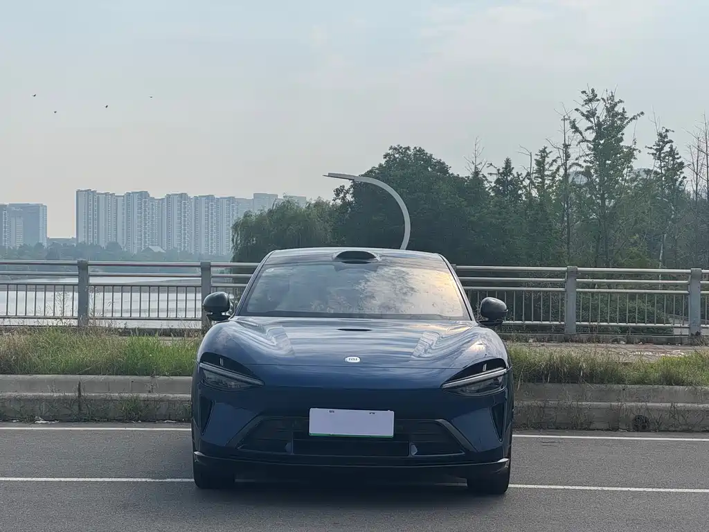 Xiaomi YU7 2025 — фото 16