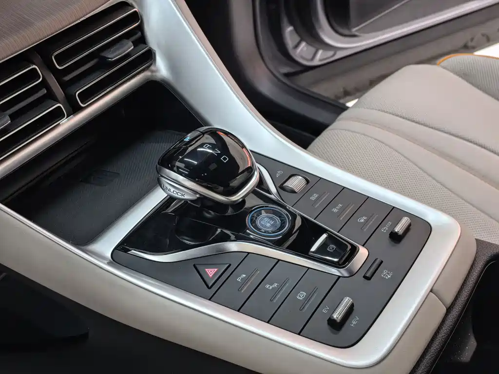 BYD Song Pro New Energy 2023 — фото 10