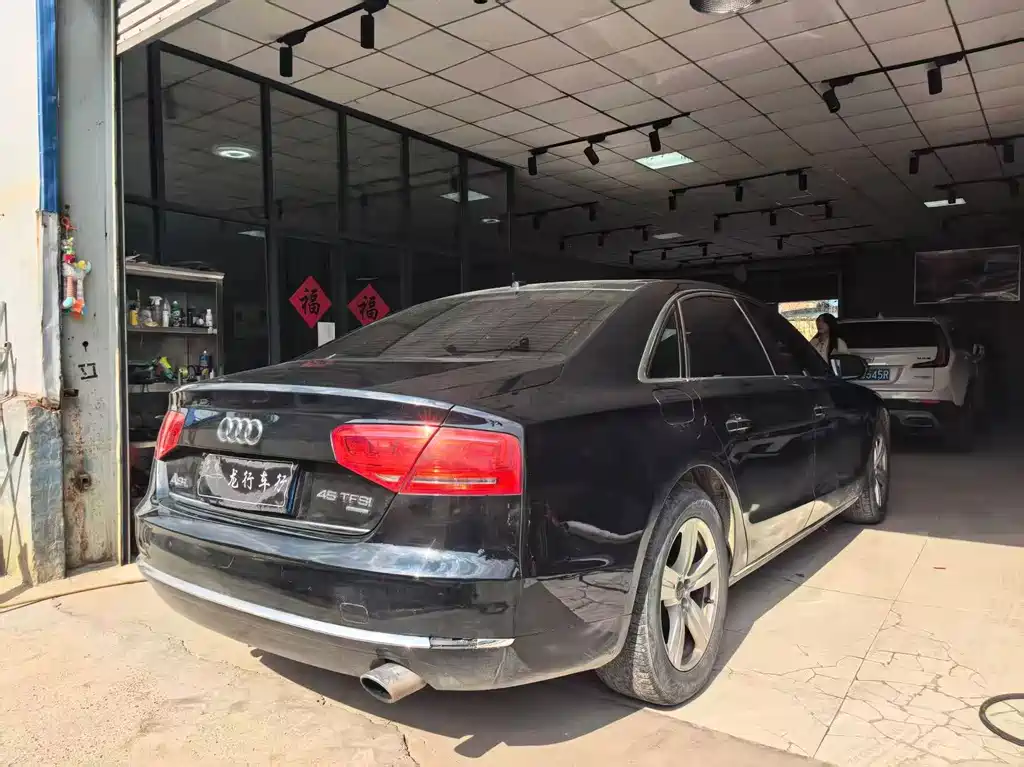 Audi A8 2012