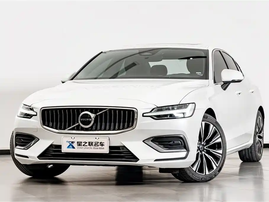 Volvo S60 2024 — фото 2