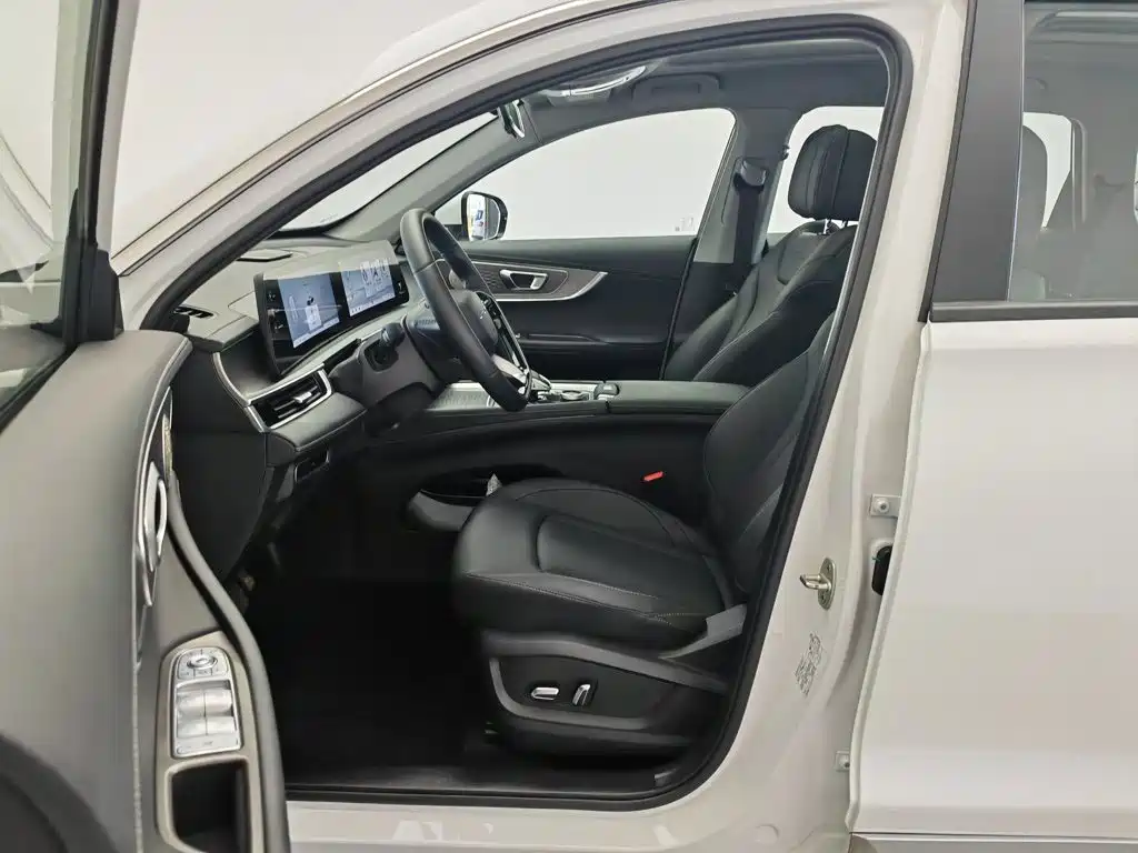 Chery Tiggo 8 PRO 2025 — фото 10