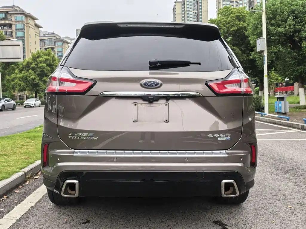 Ford Edge 2020 — фото 6