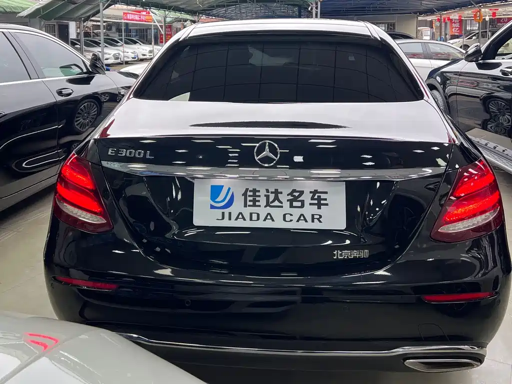 Mercedes-Benz E-Class 2019 — фото 13