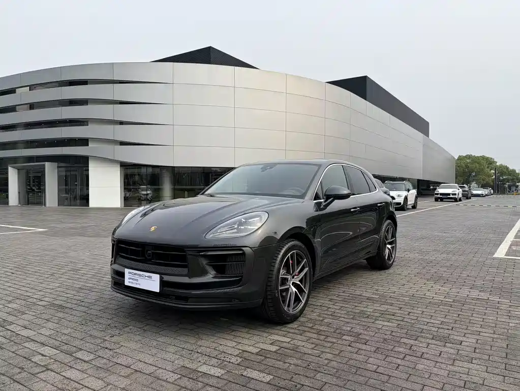 Porsche Macan — фото 1