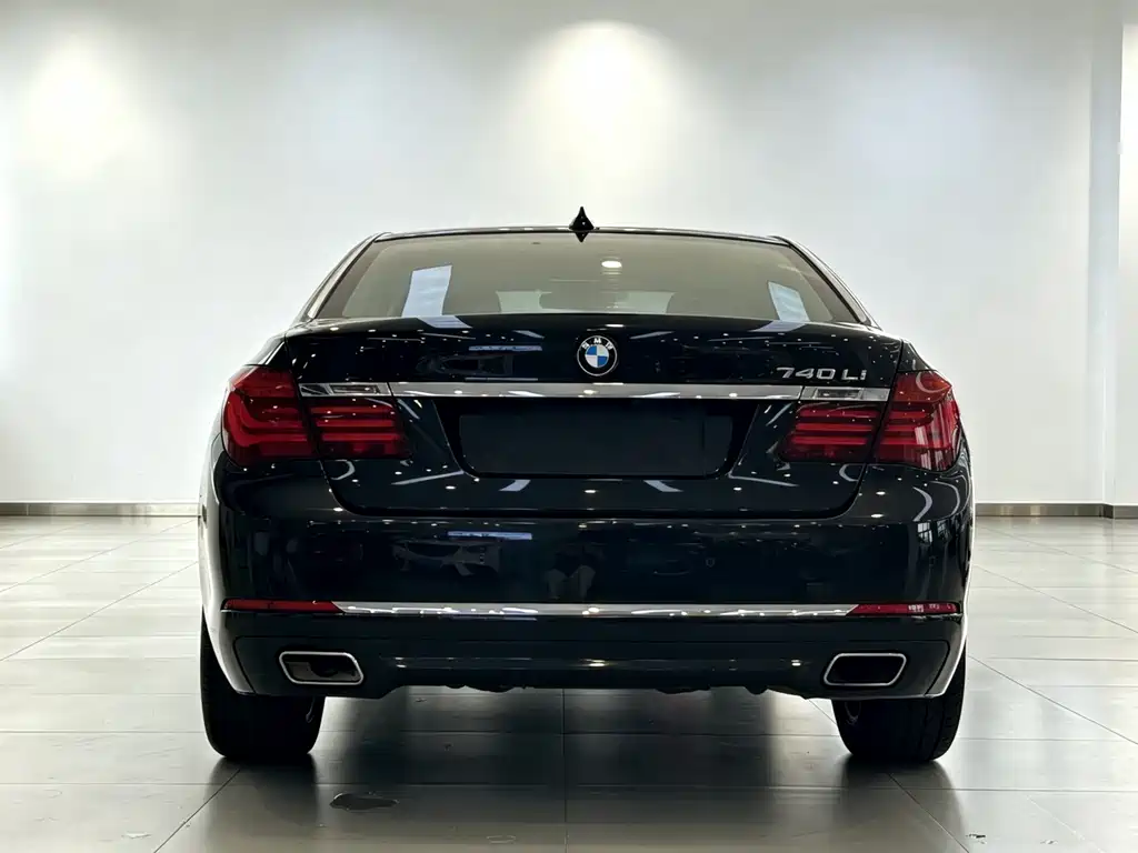 BMW 7 Series 2013 — фото 6