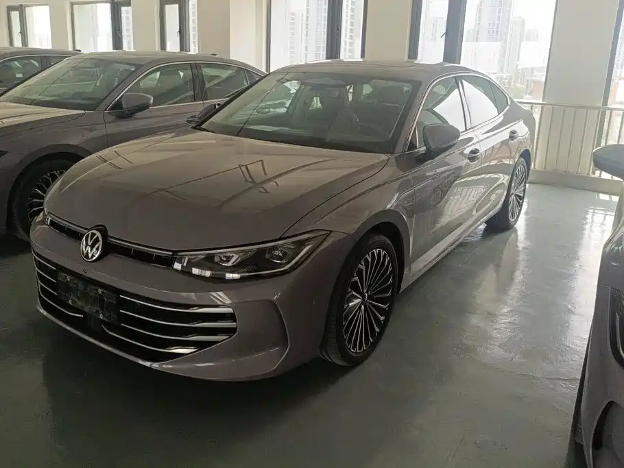 Volkswagen Passat 2024