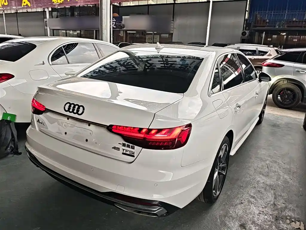 Audi A4L 2020 — фото 7