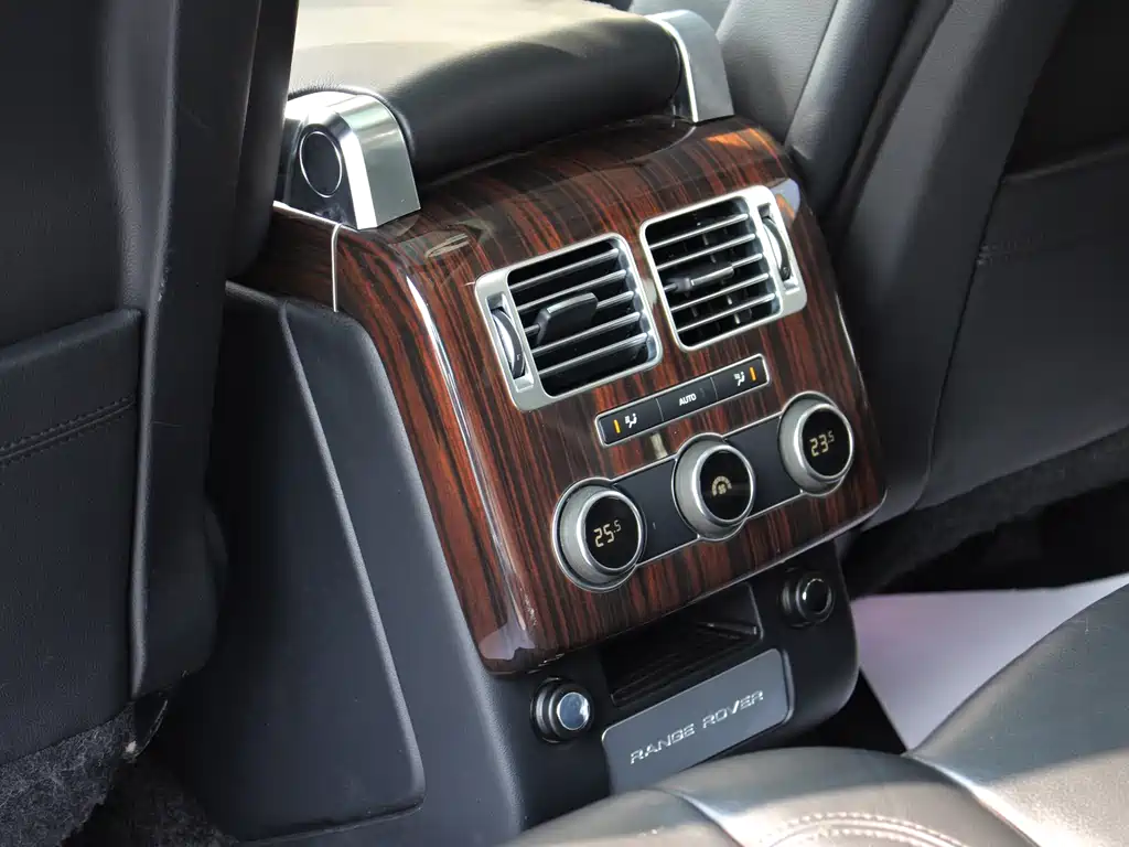 Land Rover Range Rover 2018 — фото 12